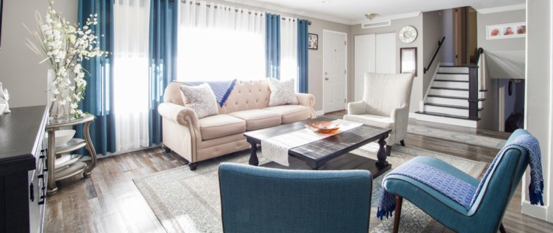 artistic-ceiling-chairs artistic-ceiling-chairs